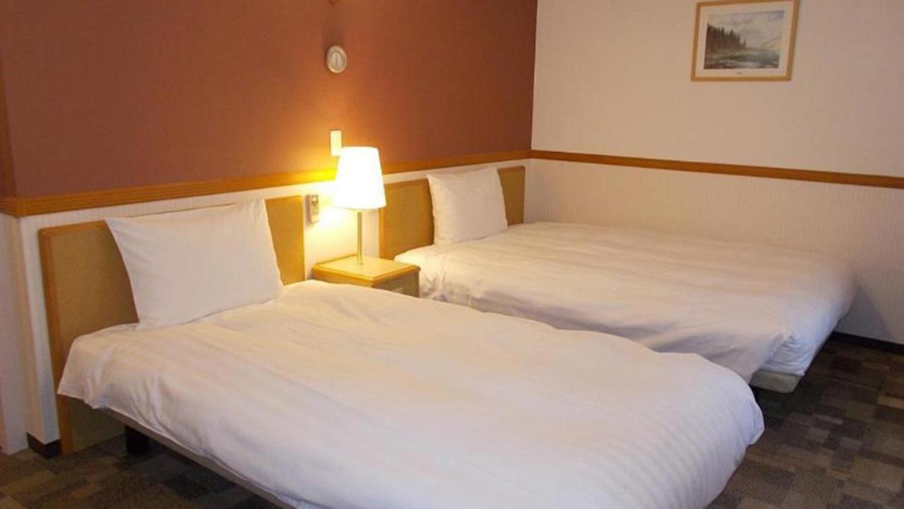 Toyoko Inn Tokyo Asakusa Senzoku Tsukuba Express Экстерьер фото