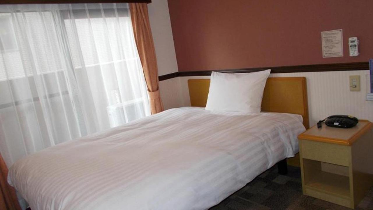 Toyoko Inn Tokyo Asakusa Senzoku Tsukuba Express Экстерьер фото