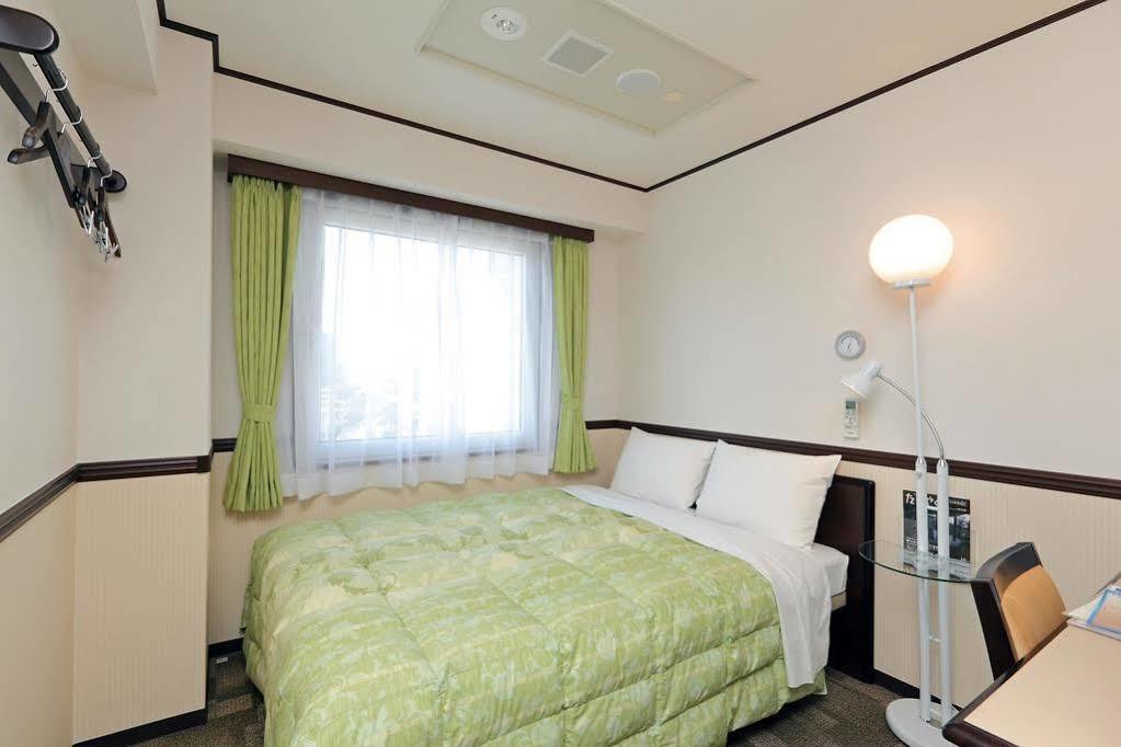 Toyoko Inn Tokyo Asakusa Senzoku Tsukuba Express Экстерьер фото