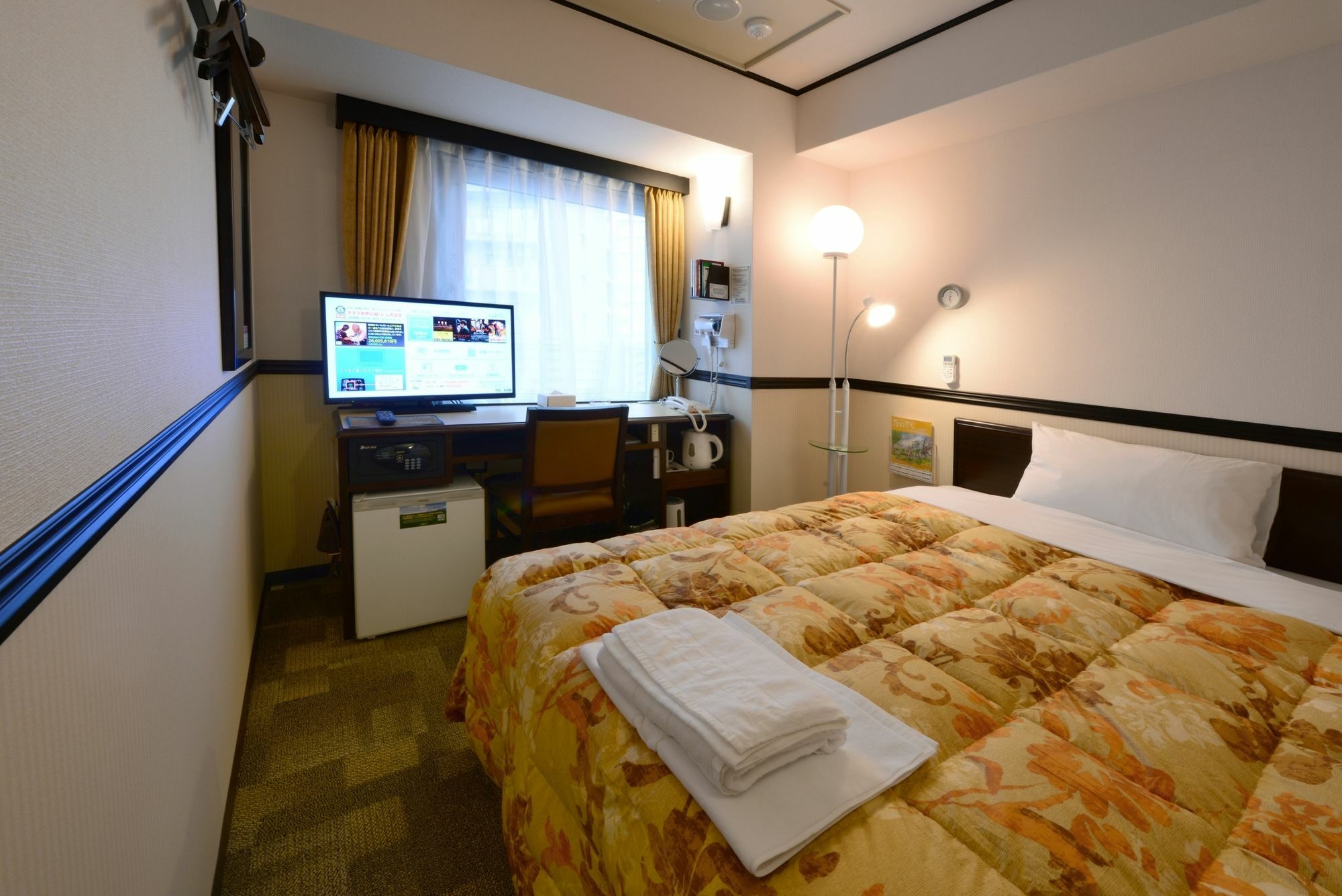 Toyoko Inn Tokyo Asakusa Senzoku Tsukuba Express Экстерьер фото
